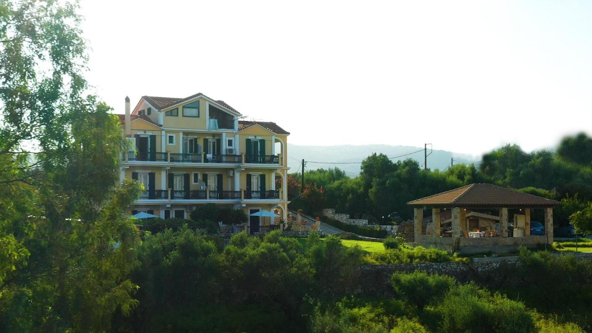 Remenata Apartment Lixouri Exterior photo
