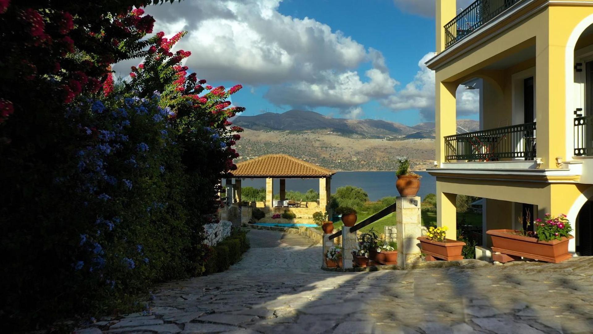 Remenata Apartment Lixouri Exterior photo