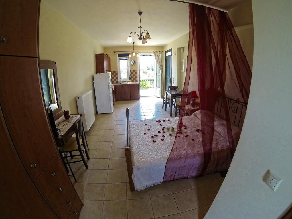Remenata Apartment Lixouri Room photo